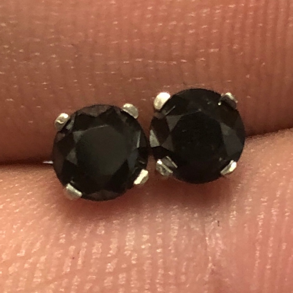 0.86ct total 14k Black diamond Stud Earrings